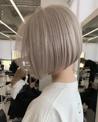 カラー BLEACHi /noeのヘアスタイル