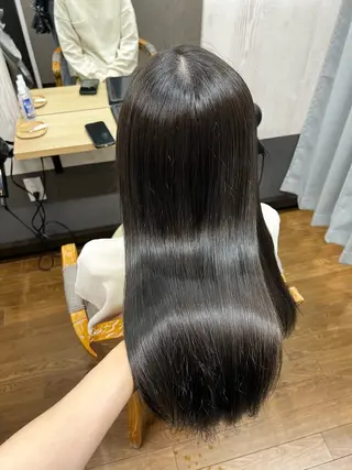 ロング 岡野 綾のヘアスタイル