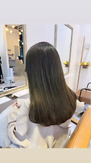 ロング カラー 赤み無し柔らかカラー 【梅田】madokaのヘアスタイル