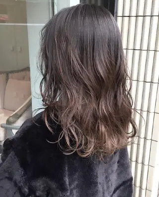 カラー 竹尾 優斗のヘアスタイル
