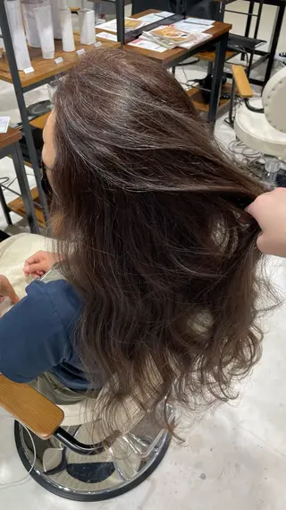 カラー amoretto kiraのヘアスタイル