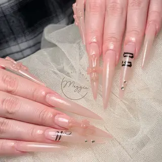ネイル Maggie Nail🦩のネイルデザイン