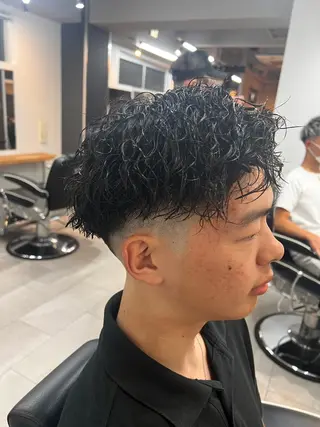 ショート メンズカット、パーマ 特化🔥🌊瀬川竜生のヘアスタイル