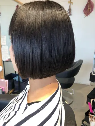 ショート カラー 早川 真幸のヘアスタイル