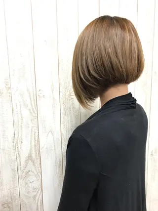 ショート カラー ユウ イチのヘアスタイル