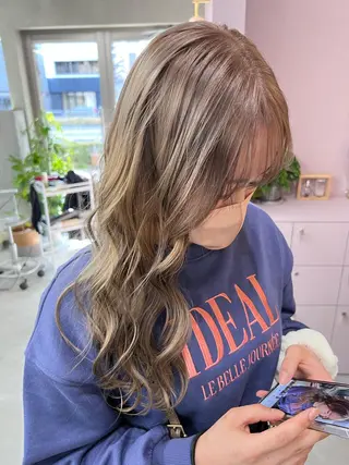 ロング カラー 前橋 姫奈のヘアスタイル