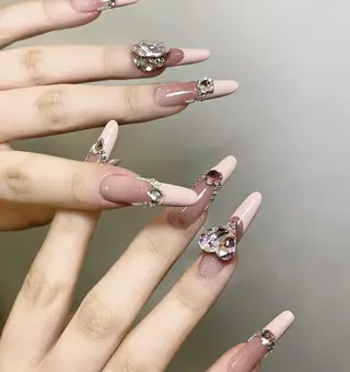 ネイル Pure&Rich Nailのネイルデザイン