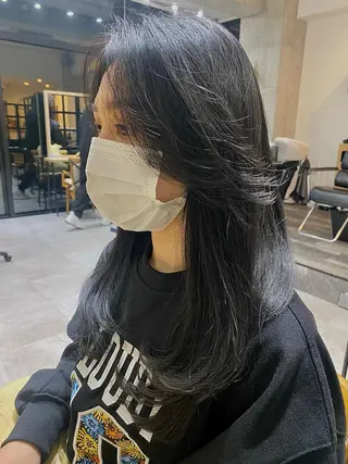 セミロング カラー 似合う髪型見つけます AYAKAのヘアスタイル