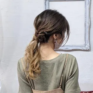 セミロング ヘアアレンジ HIKARI@ Ruheplatzのヘアスタイル