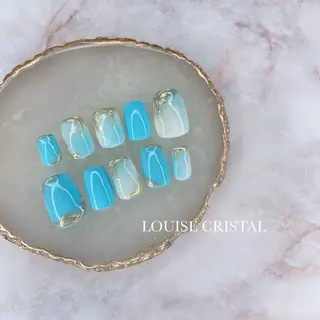 ネイル LOUISE CRYSTALのネイルデザイン