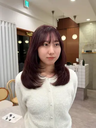 セミロング カラー ヘアアレンジ 立川レイヤー 透明感カラーaoiのヘアスタイル