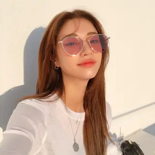 セミロング カラー レイヤーカット🪽 カネコミユのヘアスタイル