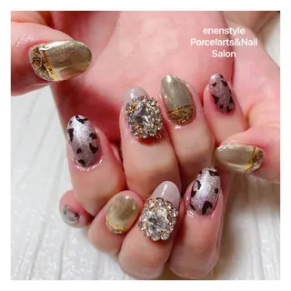 ミディアム ネイル 🐾enen style 🐾のネイルデザイン