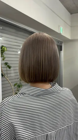 ミディアム 長谷川 日南のヘアスタイル