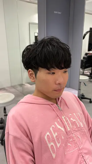 ミディアム パーマ メンズ 高橋 周のヘアスタイル