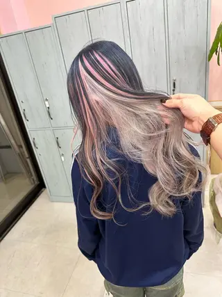 ロング カラー ブリーチ特化🌈 MANATOのヘアスタイル