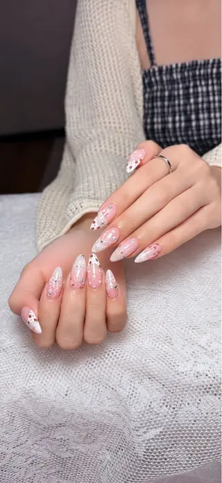 ネイル Ami Nailsのネイルデザイン