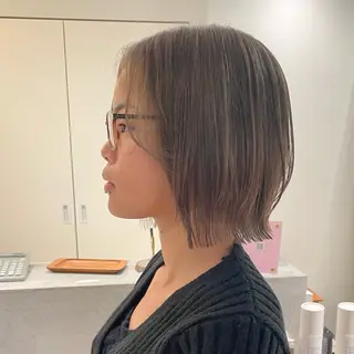 ショート カラー 安西 香利奈のヘアスタイル