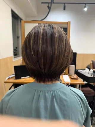 ショート レイヤー/ショート/ 透明感/銀座/れんのヘアスタイル