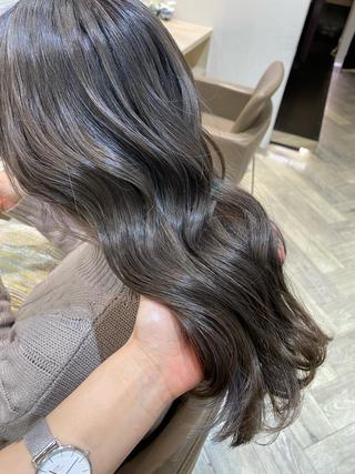 カラー TRENTE MILLEのヘアスタイル
