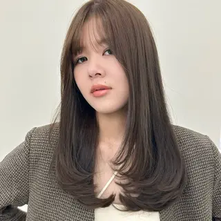 セミロング カラー CHAINON CENTREのヘアスタイル
