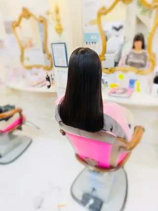 ロング 菅沼 美咲のヘアスタイル