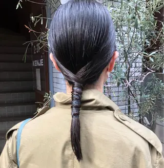ミディアム ヘアアレンジ ミルクティーベージュ /ブリーチ/Wカラーのヘアスタイル