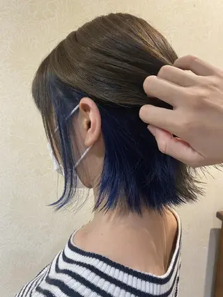 カラー 赤松 摩美のヘアスタイル