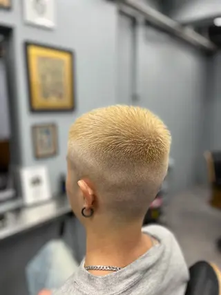 ショート カラー メンズ 池袋メンズパーマ フェード純平のヘアスタイル
