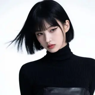 ショート カラー ヘアアレンジ ミディアム・ボブ🤍 縮毛矯正/ ひかりのヘアスタイル