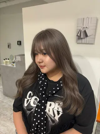ロング カラー piLLon mayuのヘアスタイル