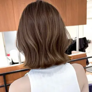 ショート カラー ヘアアレンジ ボブ/縮毛矯正/美髪 似合わせ/透明感カラのヘアスタイル