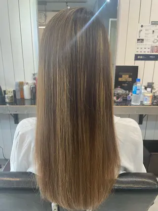ロング SUN YUKIのヘアスタイル