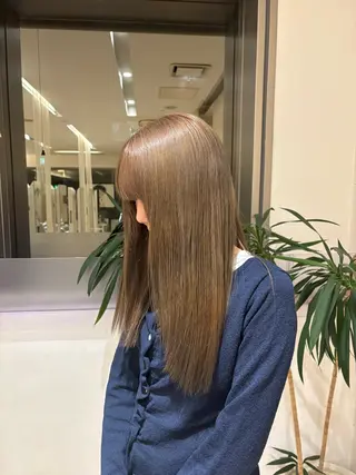 カラー 安江 萌のヘアスタイル