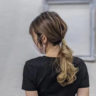 セミロング ヘアアレンジ HIKARI@ Ruheplatzのヘアスタイル