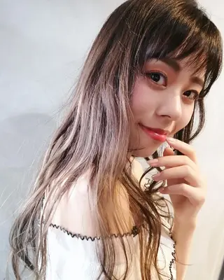 ロング カラー 傷ませないブリーチ 美容師🎉内山のヘアスタイル