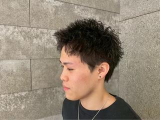 ショート パーマ メンズ 小笠原 栞菜のヘアスタイル