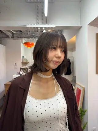 ミディアム ナナ/大阪心斎橋/ 海外レイヤーカットのヘアスタイル