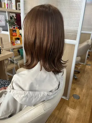 セミロング カラー 鈴木 結のヘアスタイル