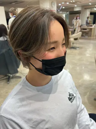 ショート カラー 盛れるレイヤーカット 得意🌹井上美沙のヘアスタイル