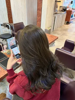 セミロング SHIKI .のヘアスタイル