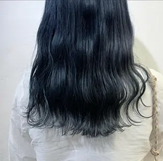 ロング カラー wakana/ 柔らかベージュカラーのヘアスタイル
