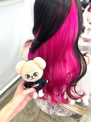 セミロング カラー インナーカラー 推し ブリーチ  髪質改善のヘアスタイル