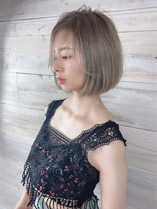 ショート ⭐️ハイトーン/ 小顔カット🍏ころあのヘアスタイル