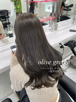 ロング カラー ラベンダー💜 グレージュ🩶のヘアスタイル