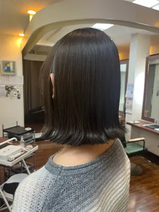 ミディアム 富田 響のヘアスタイル