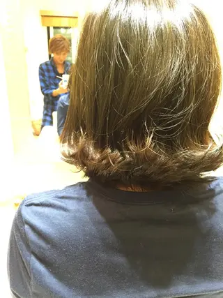 ミディアム パーマ MAKEーUP WARMのヘアスタイル