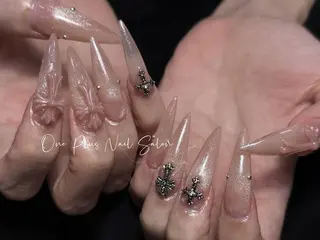 ネイル One Plus Nail Salonのネイルデザイン