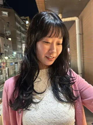 ロング カラー momona english okのヘアスタイル