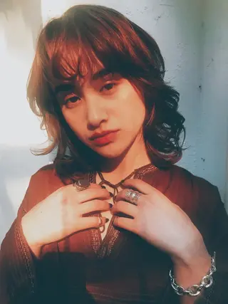 カラー 💓パーマ，💗 レイヤーカットのヘアスタイル